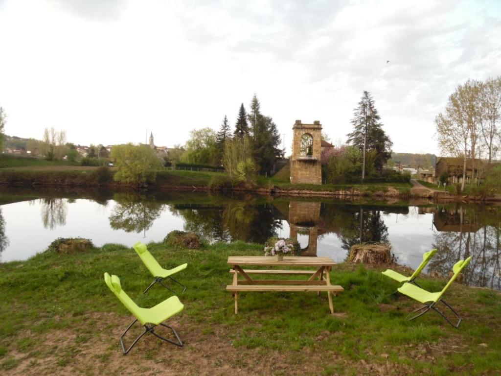 Hotel Le Pont De Livinhac Decazeville Esterno foto