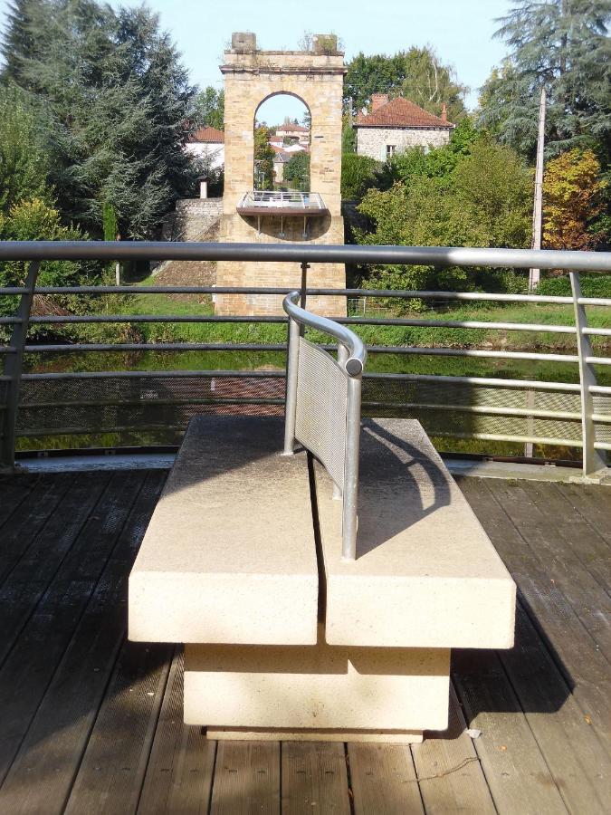 Hotel Le Pont De Livinhac Decazeville Esterno foto
